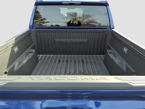 Used 2024 Toyota Tacoma TRD Sport image 10