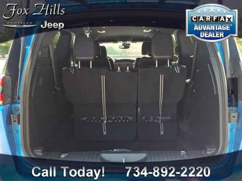 Used 2026 Chrysler Pacifica Select FWD image 10