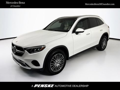 Used 2026 Mercedes-Benz GLC 300 image 1