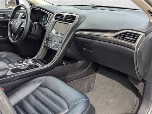Used 2020 Ford Fusion SEL FWD image 24