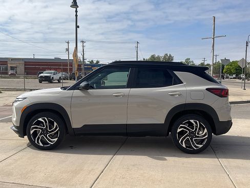 New 2026 Chevrolet TrailBlazer RS w/ Convenience Package FWD image 2