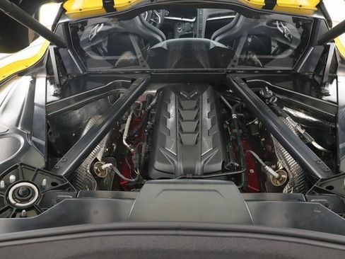 Used 2025 Chevrolet Corvette Stingray Coupe w/ 1LT image 15