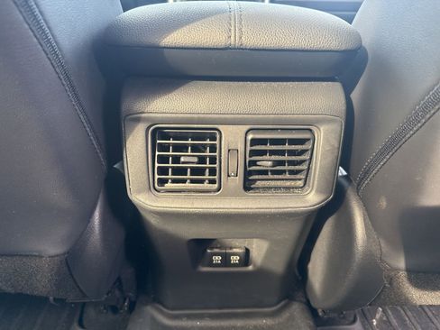 Used 2019 Toyota RAV4 XLE Premium image 24