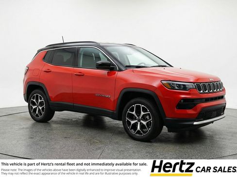 Used 2025 Jeep Compass Limited image 1