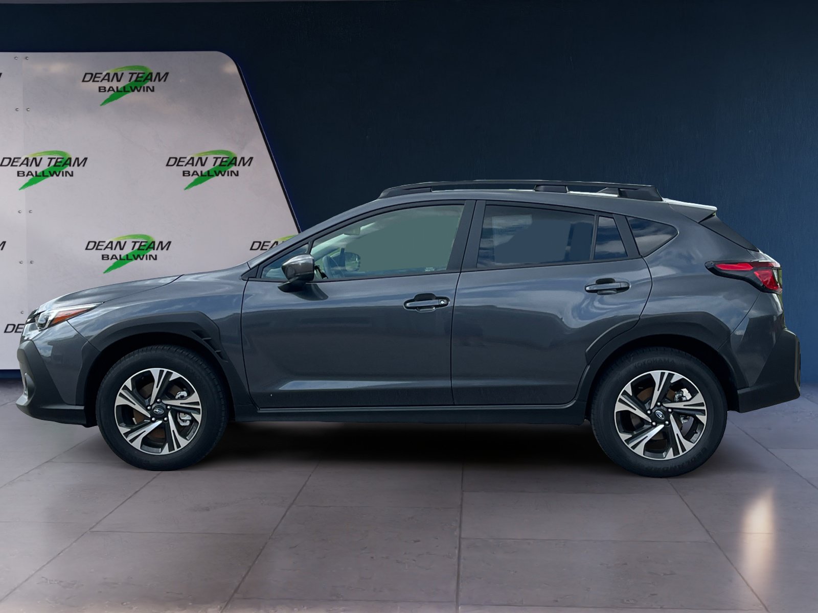 Used 2025 Subaru Crosstrek 2.5i Premium AWD/4WD image 4
