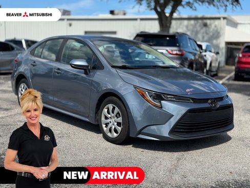 Used 2024 Toyota Corolla LE FWD image 1