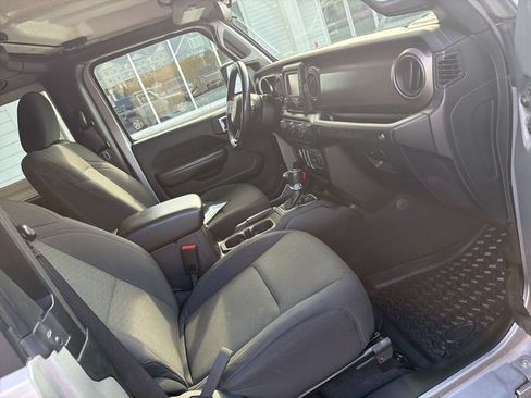 Used 2020 Jeep Wrangler Sport AWD/4WD image 41