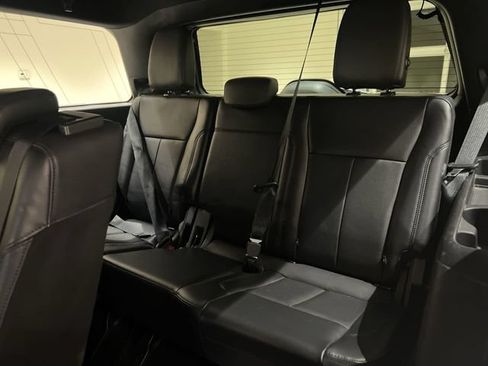 Used 2021 Ford Expedition XLT RWD image 23