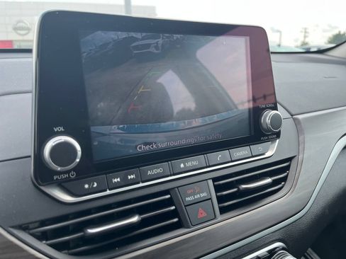 Used 2023 Nissan Altima 2.5 SV FWD image 18