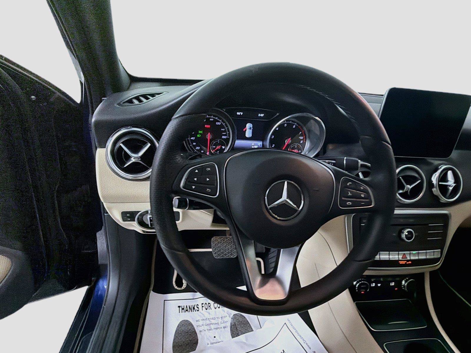 Used 2018 Mercedes-Benz GLA 250 4MATIC image 10