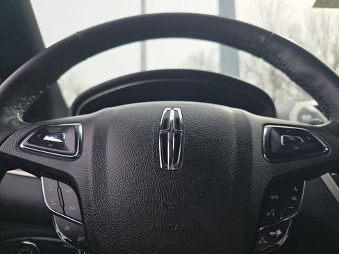 Used 2018 Lincoln MKC Premiere image 26