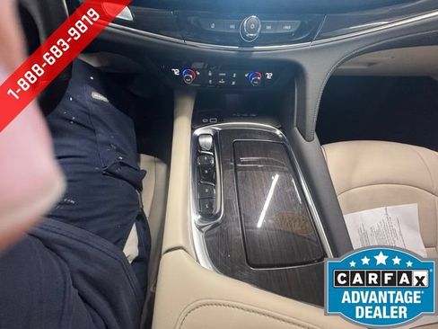 Certified 2024 Buick Enclave Essence w/ LPO, Luxury Package AWD/4WD image 17