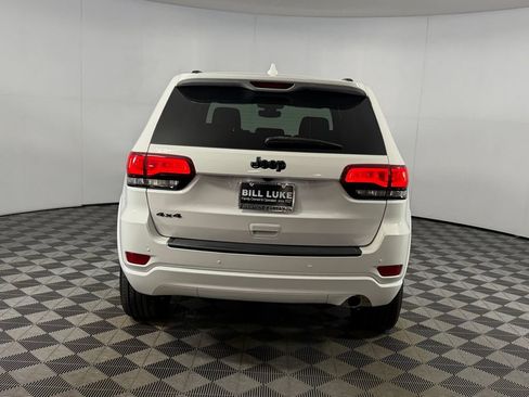 Used 2022 Jeep Grand Cherokee Laredo X AWD/4WD image 9