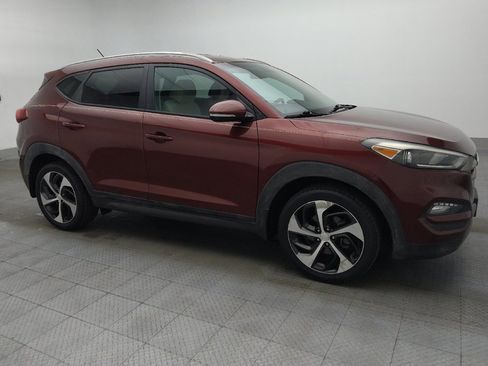 Used 2016 Hyundai Tucson Sport image 11
