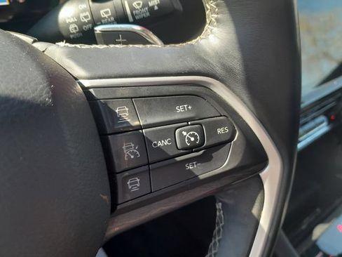 Used 2021 Jeep Grand Cherokee L Limited AWD/4WD image 15