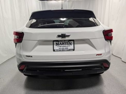 New 2026 Chevrolet Trax RS w/ Sunroof Package FWD image 4