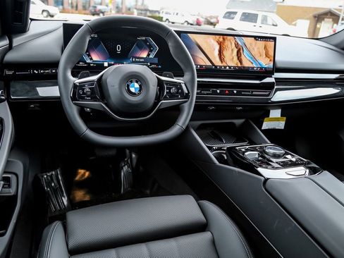 New 2026 BMW 530i xDrive w/ Premium Package AWD/4WD image 10