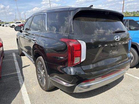 Used 2024 Hyundai Palisade Calligraphy image 10