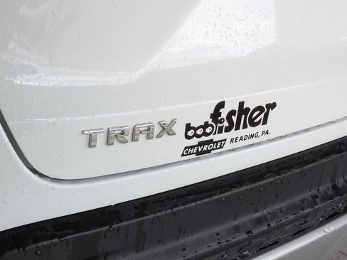 Certified 2024 Chevrolet Trax LT FWD image 30