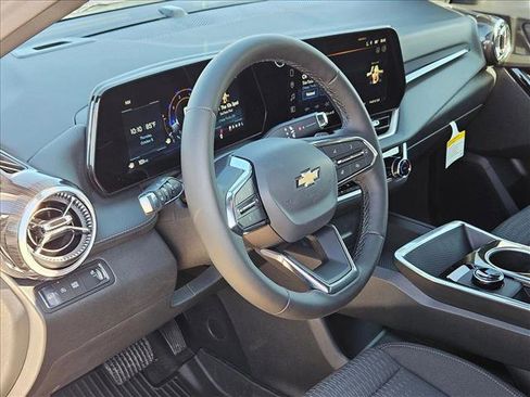 New 2026 Chevrolet Equinox LT w/ Safety and Technology Package image 3