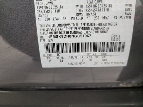 Used 2022 Ford Explorer XLT image 28