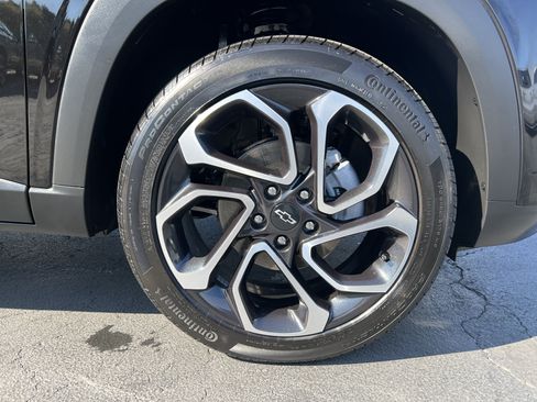 Used 2026 Chevrolet Trax RS FWD image 11