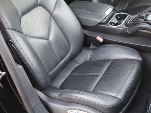 Used 2013 Porsche Cayenne Diesel AWD/4WD image 51