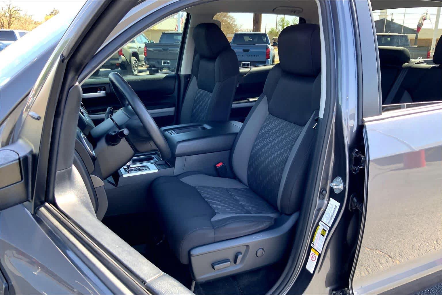 Used 2019 Toyota Tundra SR5 w/ SR5 Upgrade Package AWD/4WD image 8