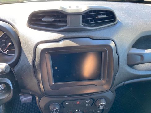 Used 2021 Jeep Renegade Latitude w/ Convenience Group image 26