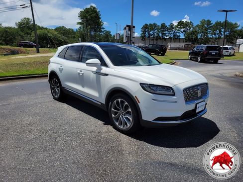 Used 2022 Lincoln Nautilus Reserve FWD image 8