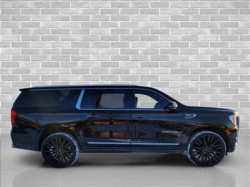 Used 2021 GMC Yukon XL Denali w/ Denali Ultimate Package image 4