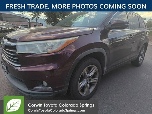 Used 2015 Toyota Highlander Limited w/ Driver Technology Package FWD image 8