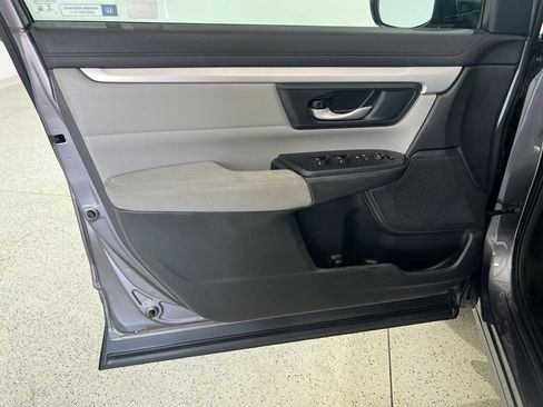 Used 2017 Honda CR-V LX image 18