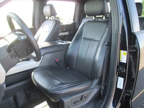 Used 2022 Ford F250 Lariat w/ Lariat Ultimate Package AWD/4WD image 22