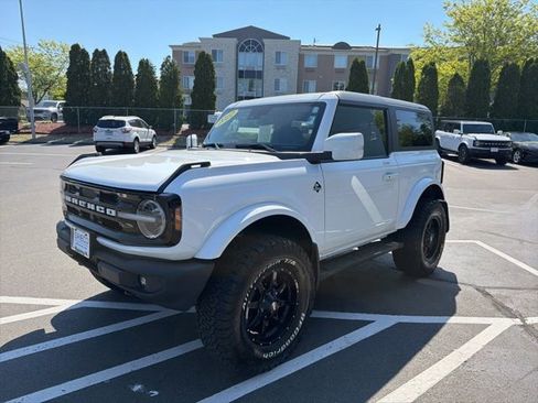 Used 2022 Ford Bronco Outer Banks AWD/4WD image 3