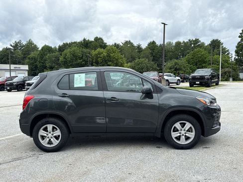 Used 2020 Chevrolet Trax LS AWD/4WD image 4