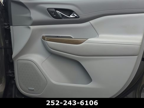 Used 2019 GMC Acadia SLE FWD image 42