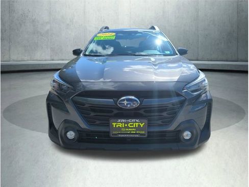 Used 2024 Subaru Outback Premium AWD/4WD image 10