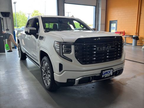 Used 2025 GMC Sierra 1500 Denali Ultimate AWD/4WD image 7