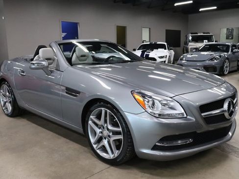 Used 2015 Mercedes-Benz SLK 250 image 15
