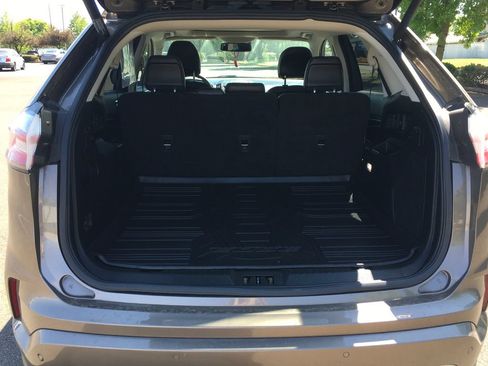 Used 2019 Ford Edge Titanium w/ Equipment Group 301A AWD/4WD image 6