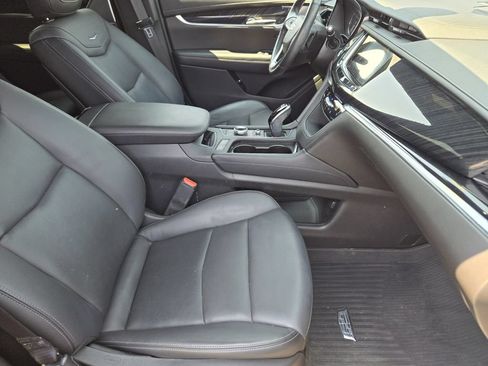 Used 2021 Cadillac XT6 Premium Luxury AWD/4WD image 15