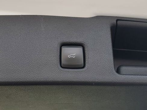 Certified 2022 Ford Escape SEL w/ SEL Stealth AWD Package image 8