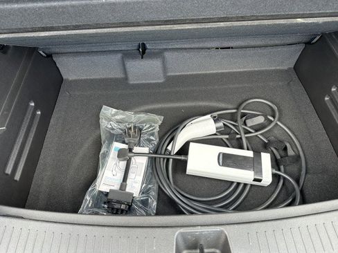 Used 2023 Chevrolet Bolt EUV Premier image 10