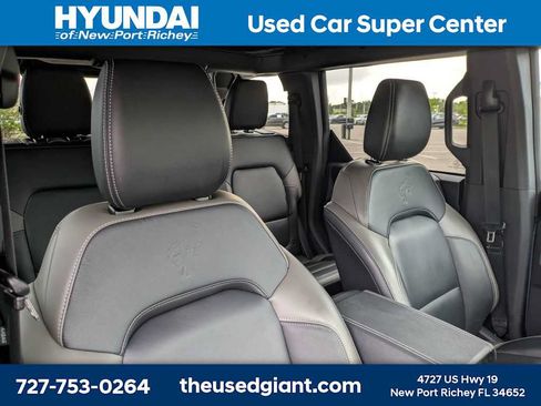 Used 2025 Ford Bronco Outer Banks AWD/4WD image 6
