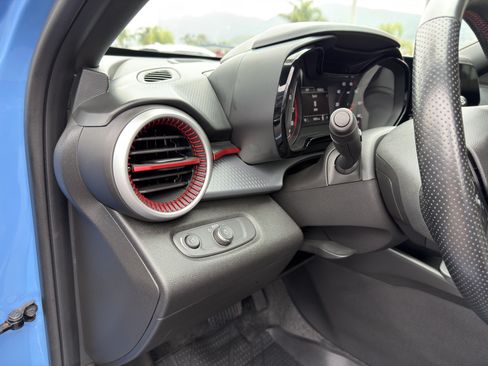Used 2024 Chevrolet Trax RS FWD image 24