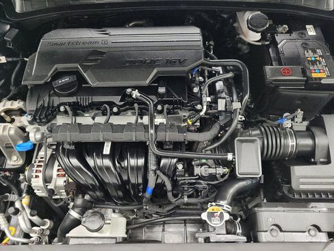 Used 2025 Hyundai Elantra Sport FWD image 30