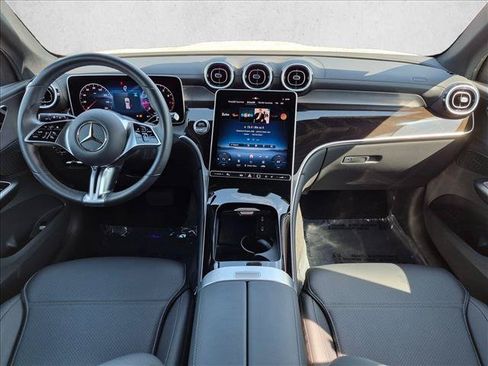 Certified 2025 Mercedes-Benz GLC 300 4MATIC image 18