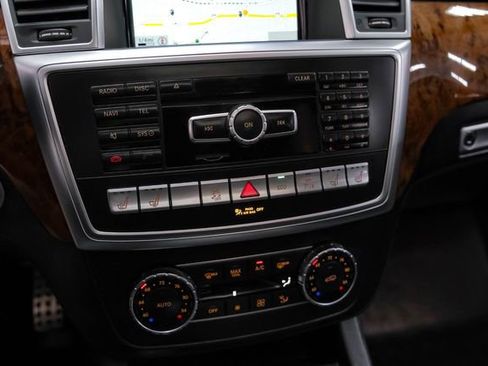 Used 2015 Mercedes-Benz ML 63 AMG 4MATIC image 24