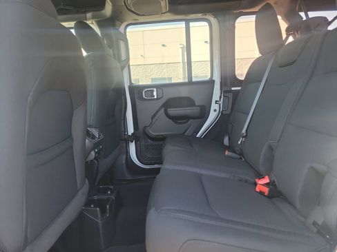Used 2022 Jeep Wrangler Unlimited Sport AWD/4WD image 19